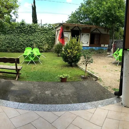 Home It'S Home * שקודר